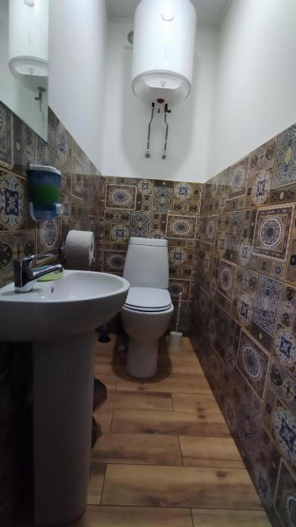 Отель "Swallow House" Tsjerkasy Kamer foto